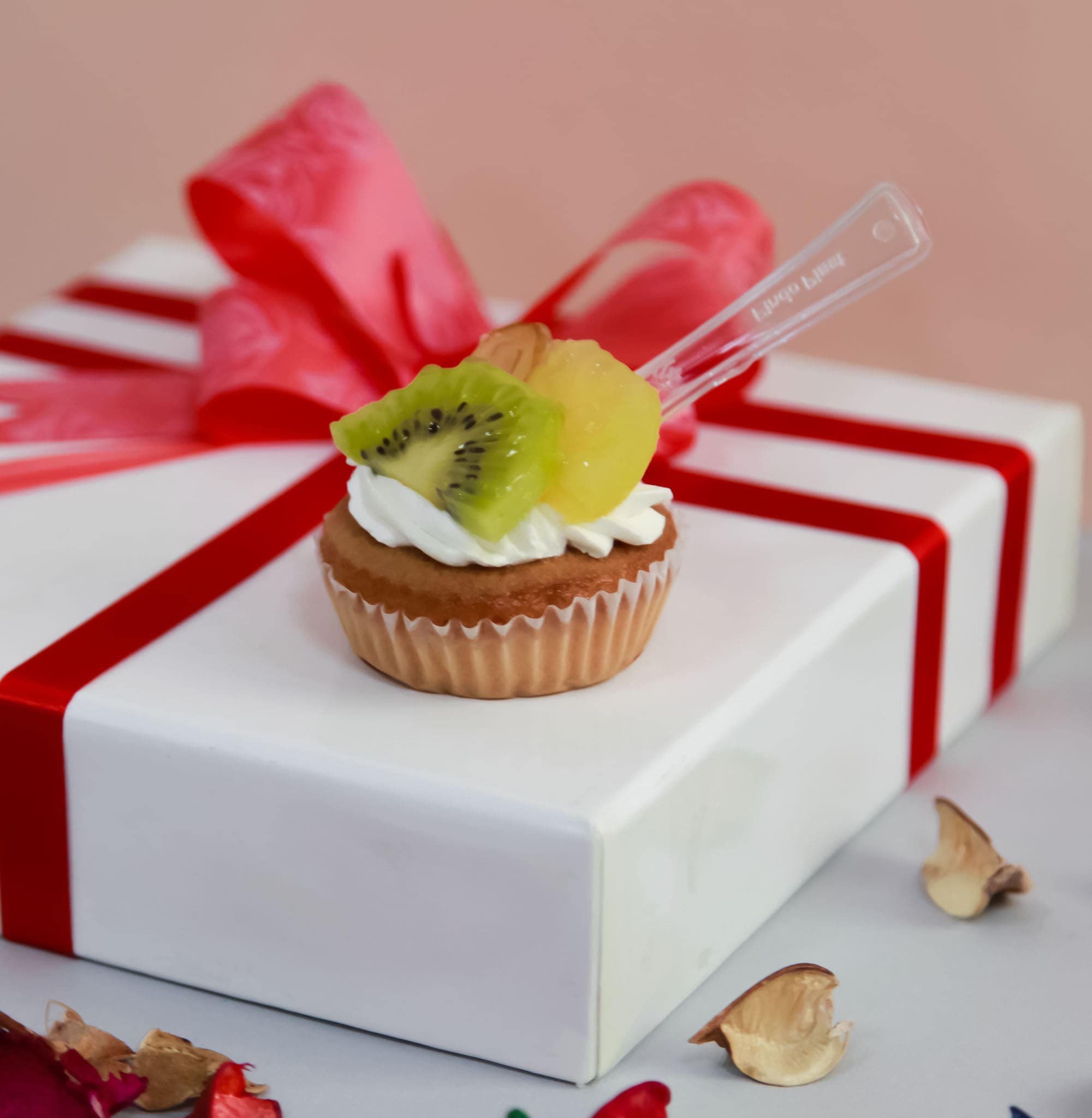 کپسول کیک یزدی 8 سانتی بسته 250 عددی