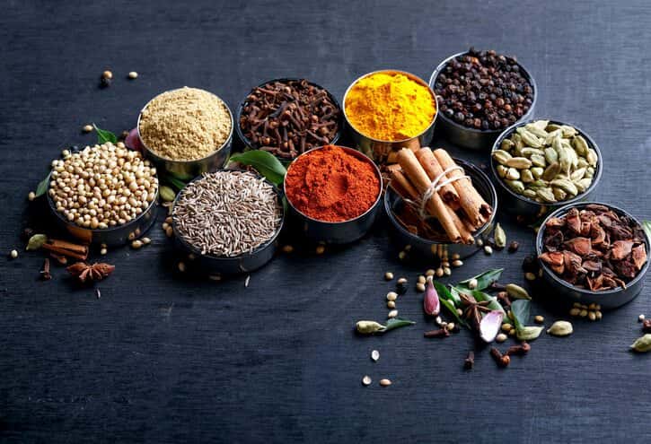 معرفی انواع روش های بسته بندی ادویه جات (توضیح جامع)