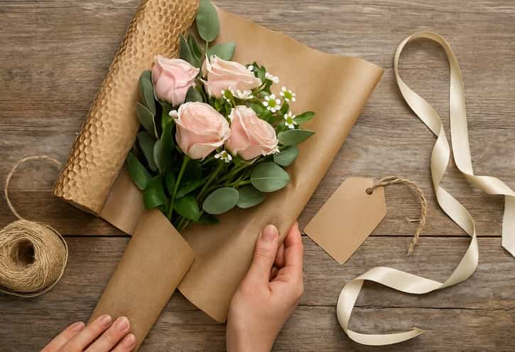 نحوه بسته بندی گل برای ارسال