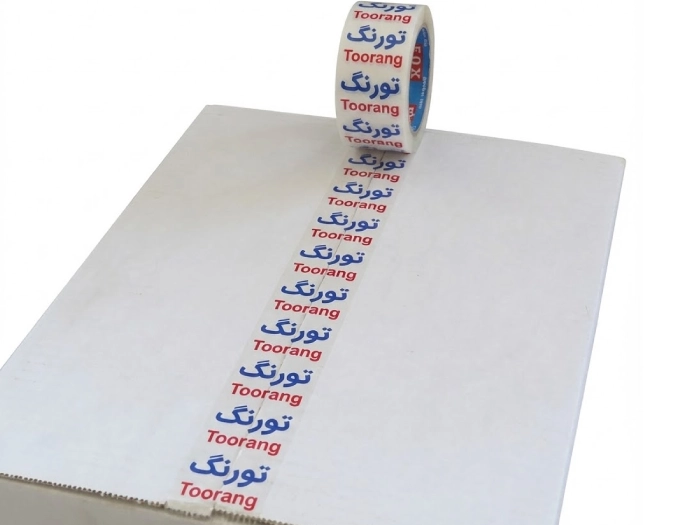 چسب طرح دار زده شده بر روی کارتن پستی