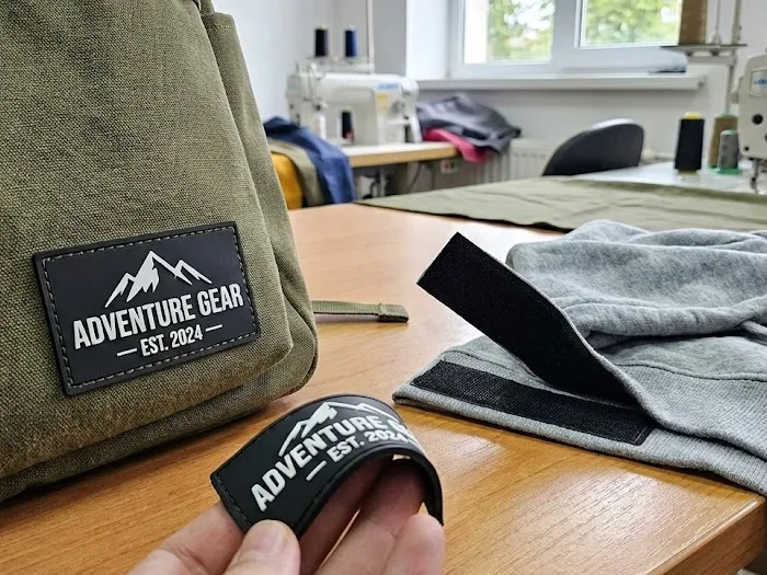 لیبل لباس لاستیکی