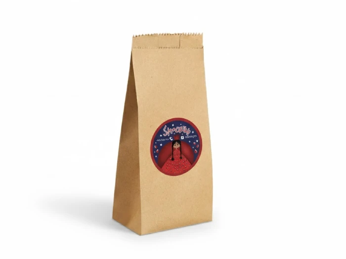 لیبل اختصاصی یلدایی بر روی پاکت کرافت