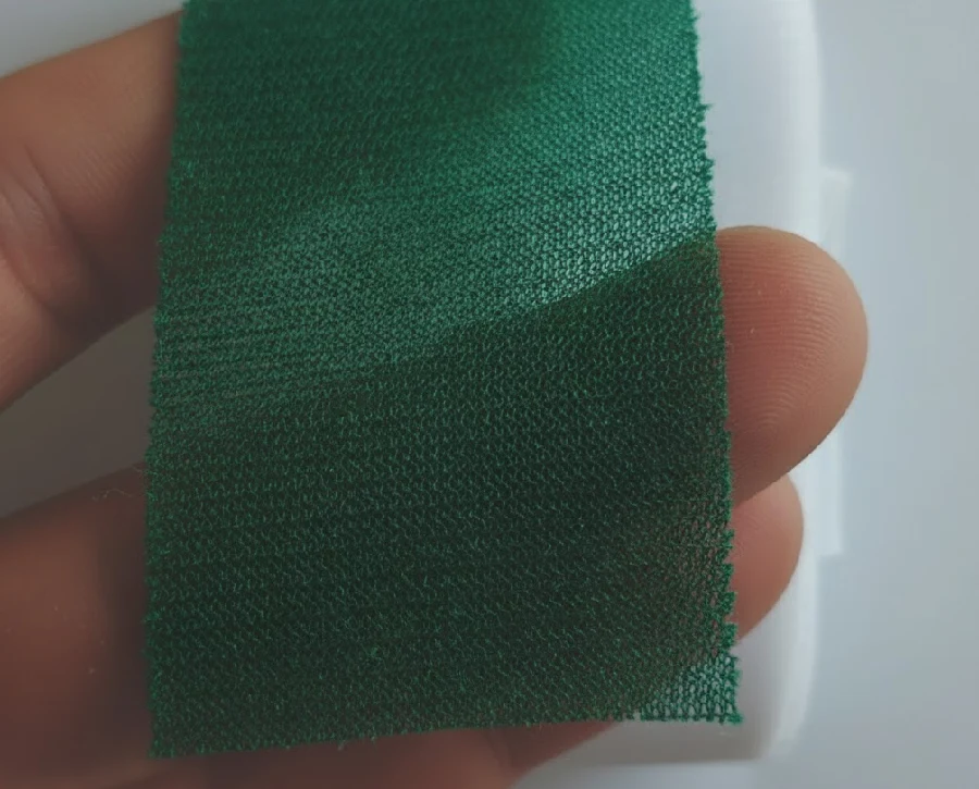 نوار گان سیز رنگ از نمای نزدیک