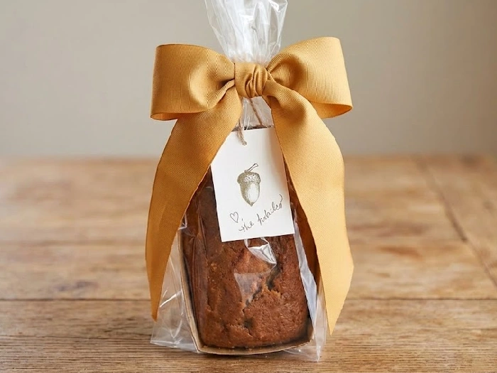 ایده بسته بندی کیک خانگی برای فروش با جعبه مقوایی محکم مخصوص کیک‌های چندنفره