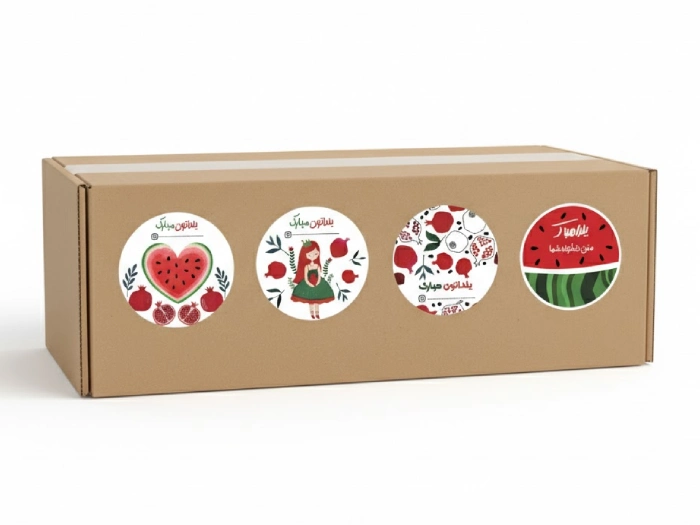 چندتا لیبل یلدایی بر روی کارتن کیبوردی