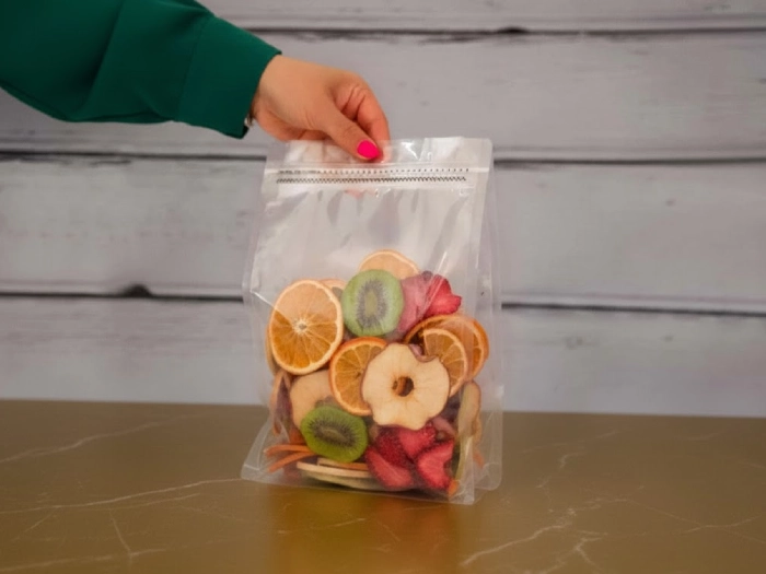 پاکت باکس پوچ حاوی میوه های خشک