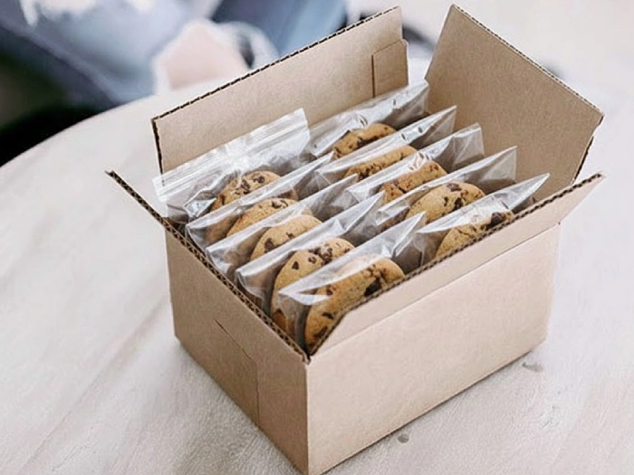 کوکی درون کارتن پستی 