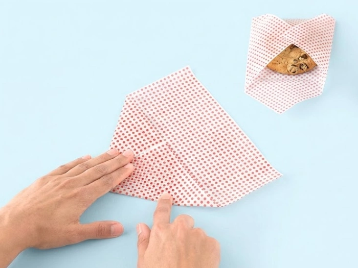 بسته بندی کوکی با کاغذ