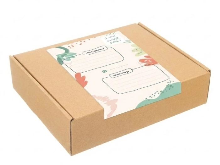 لیبل پستی بر روی جعبه کیبوردی