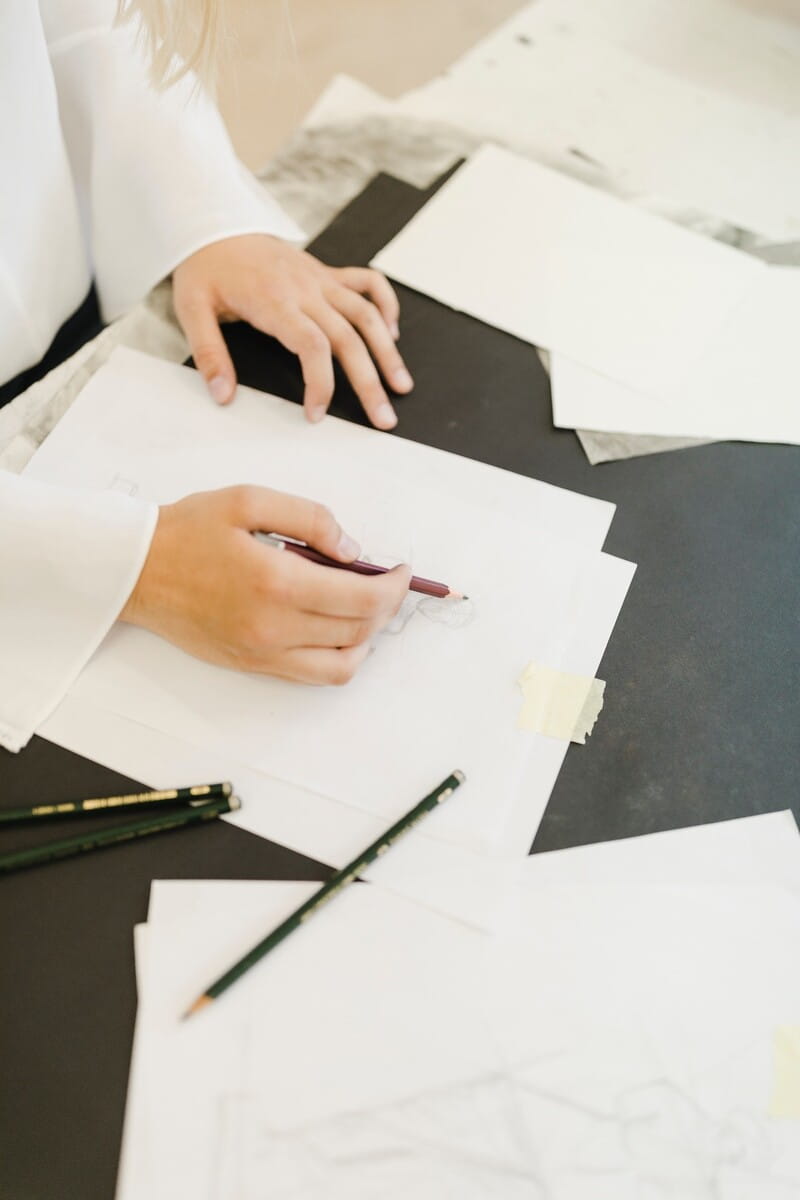 کاغذ پوستی برای سیاه قلم