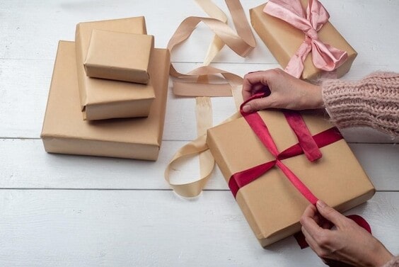 بسته بندی کتاب برای هدیه، ایده کادو کردن کتاب
