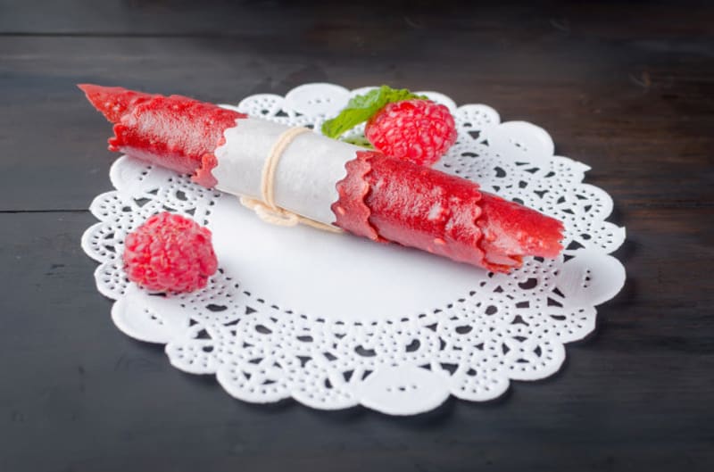 بسته بندی لواشک خانگی با کاغذ گیپوری