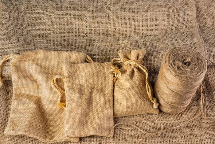  کنف چیست و از چه چیزی ساخته میشود؟