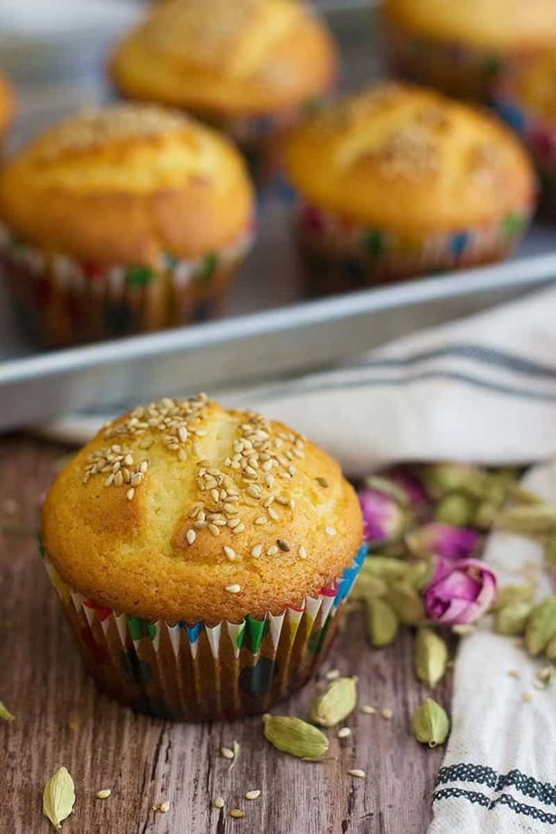 بسته بندی کیک یزدی با کپسول کیک