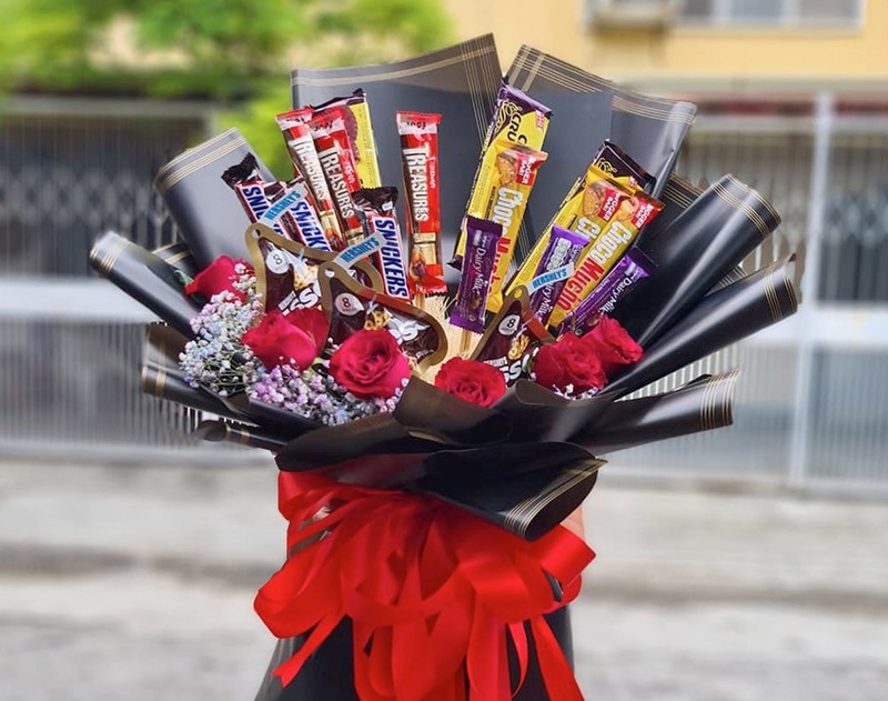 ایده دسته گل شکلاتی با روبان
