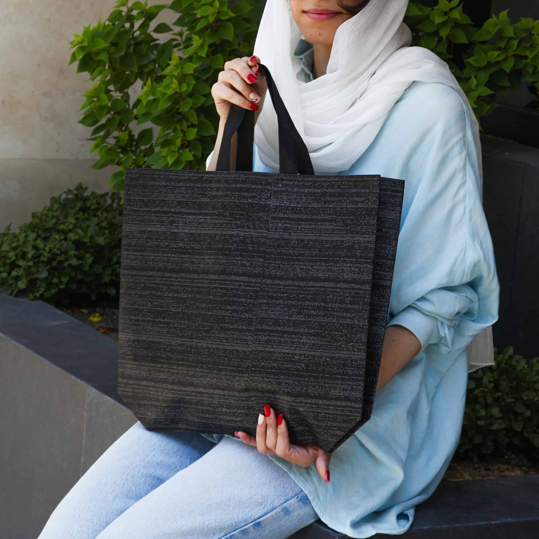 ساک اسپان دوخت حرارتی فول گاست افقی 30×40 مشکی طرح سنگ